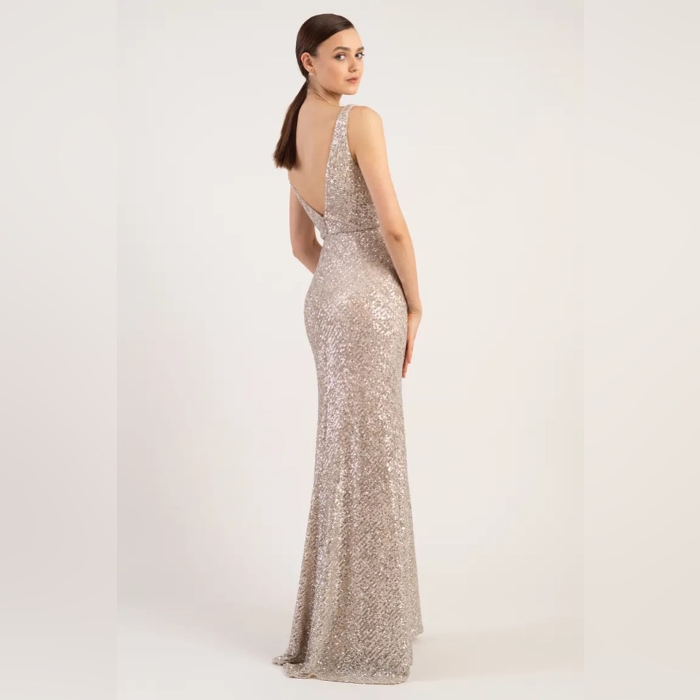 NEW - JENNY YOO - BILLIE DRESS - SILVER/NUDE - SIZE 16